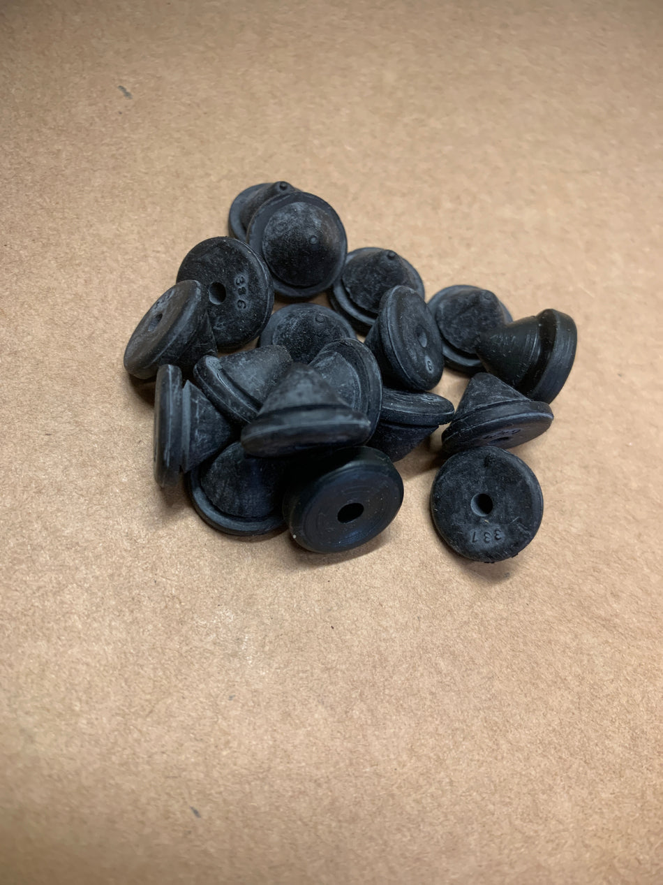 Rear Apron Rubber Plug, Beetle 1964-79