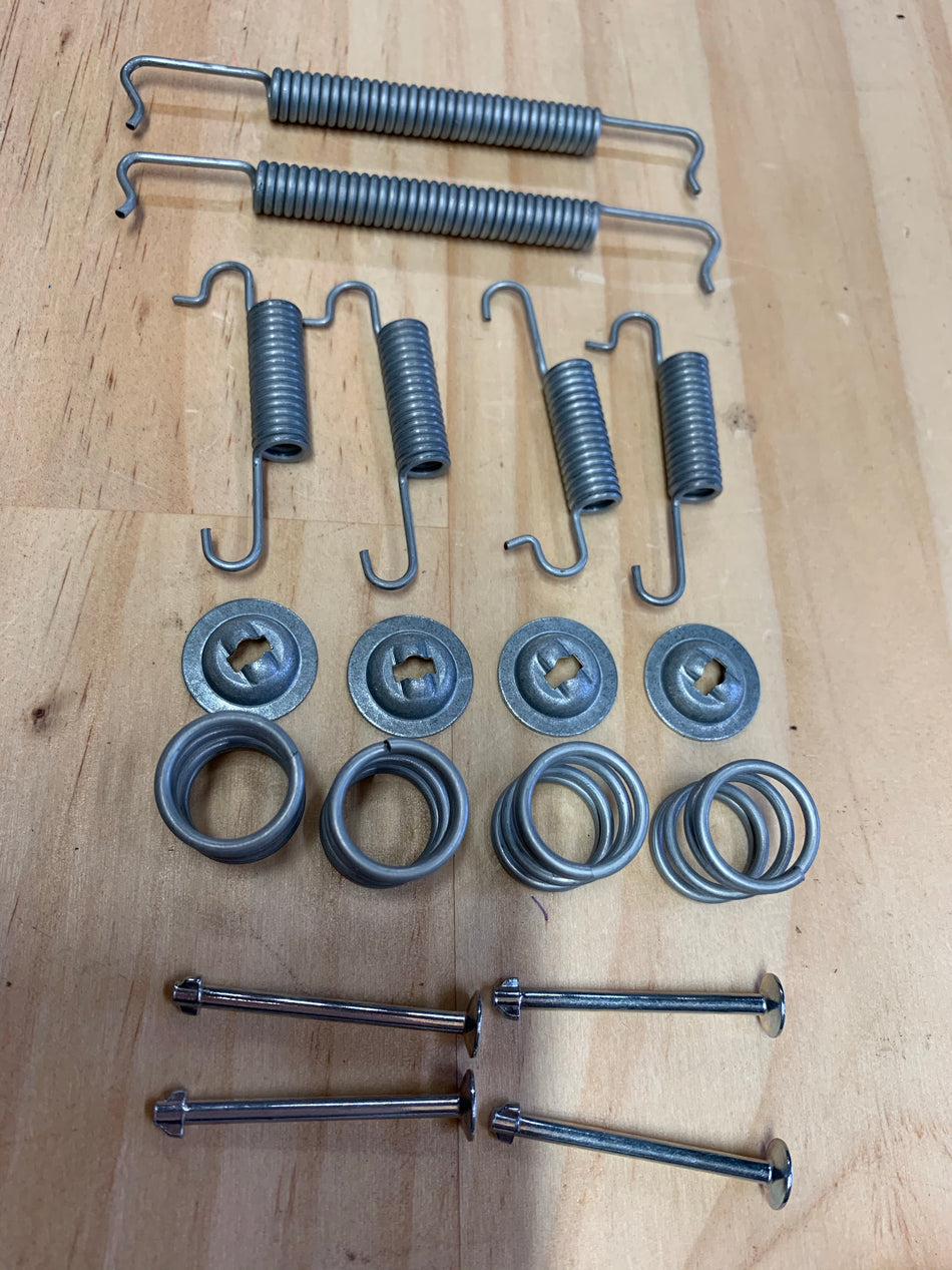 BRAKE SHOE FITTING KIT, REAR - Beetle/Ghia 1966 to 1979