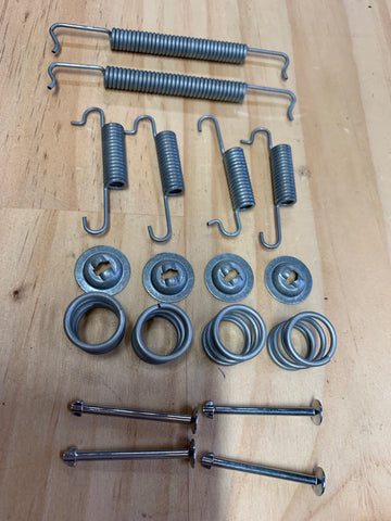 BRAKE SHOE FITTING KIT, REAR - Beetle/Ghia 1966 to 1979