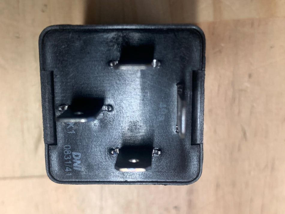 Indicator Relay 4 Terminal 12 Volt 4 x 21W