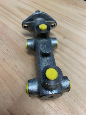 Brake Master Cylinder RHD, 4w discs, Beetle