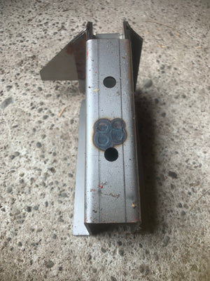 Jacking Point REAR Left, T2 Bay 1968-79