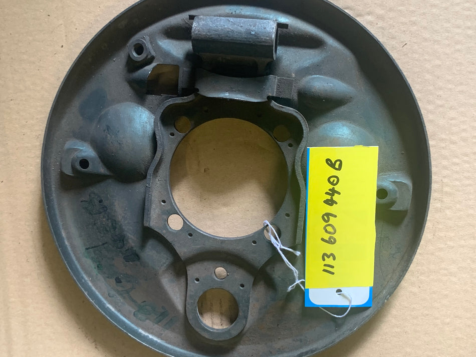 *NOS REAR Right Backing Plate, Beetle 1958-64