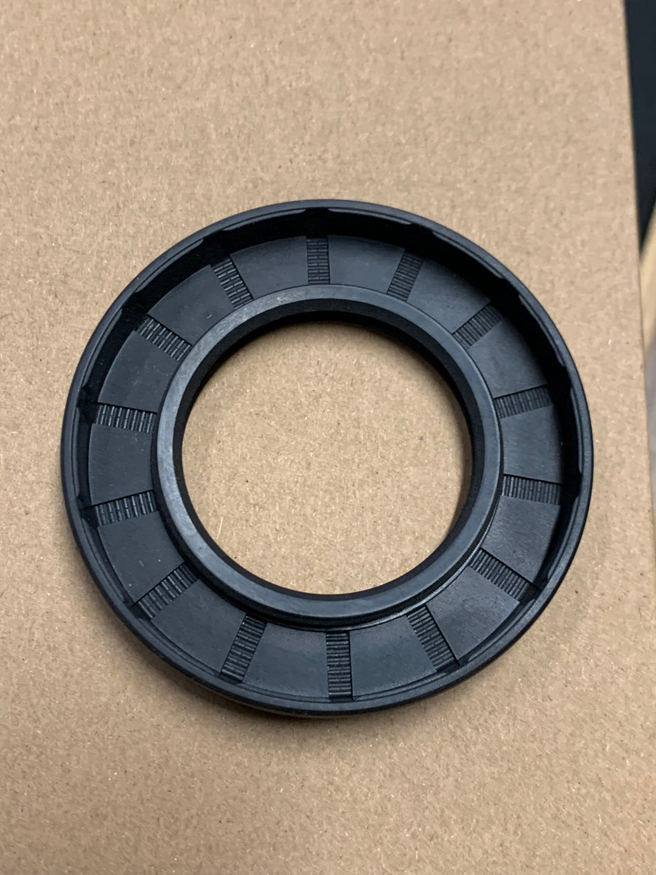 Output Drive Flange Seal, Kombi 1969-75