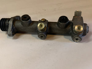 Brake Master Cylinder, Kombi 1968-69