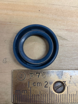 Steering Box Shaft Seal,lower  Beetle 1962-77